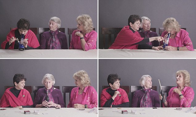 Nenek Gaul `Giting` Cekikikan dan Lapar setelah Isap Ganja Pertama Kalinya